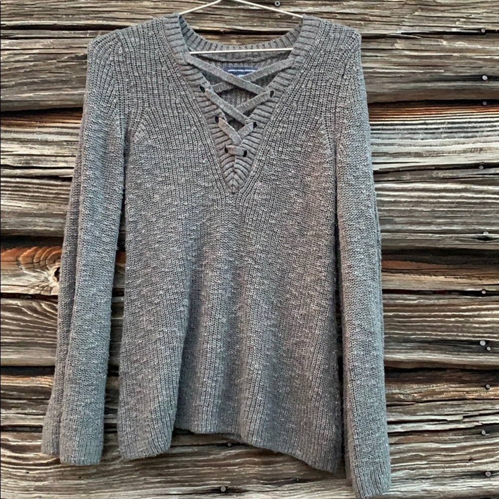 📍free American eagle lace up bell sleeve sweater